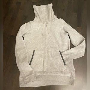 Lululemon women sweatshirt, size 4